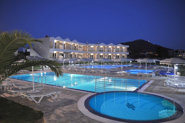Gallery - Emerald Hotel