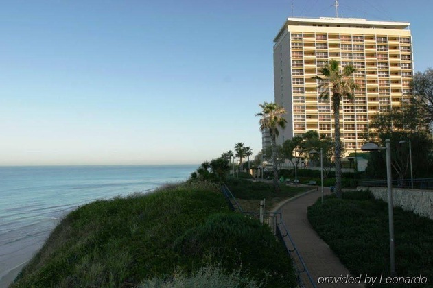 Gallery - Seasons Hotel - Resort On The Beach