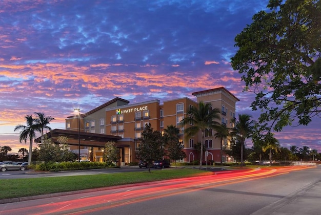 Gallery - Hyatt Place Coconut Point