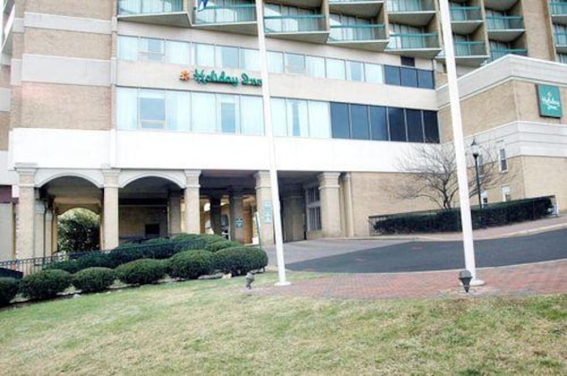Gallery - Hilton Arlington Rosslyn The Key