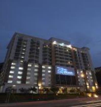 Gallery - Peninsula Residents All Suite