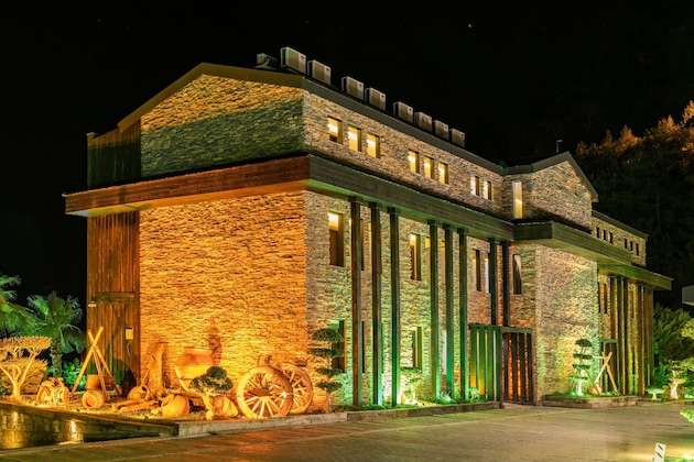 Gallery - Manaspark Deluxe Hotel