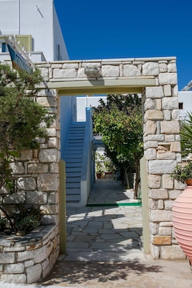 Gallery - Leonardos Apartments