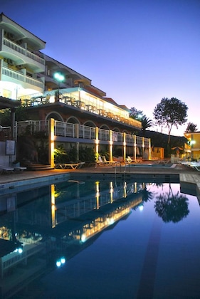 Gallery - Commodore Complex