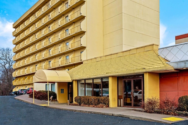 Gallery - La Quinta Inn & Suites By Wyndham Stamford   New York City