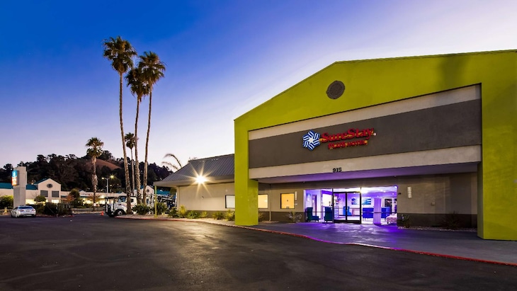 Gallery - Surestay Plus Hotel By Best Western Point Richmond