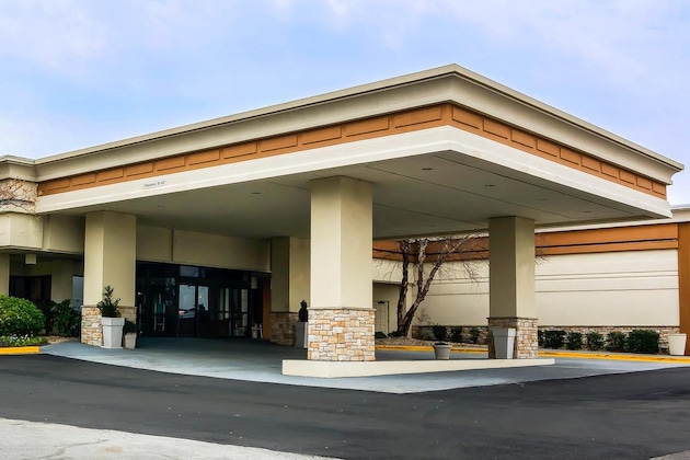 Gallery - Clarion Inn