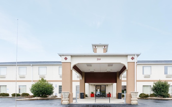Gallery - Red Roof Plus+ Danville, Ky