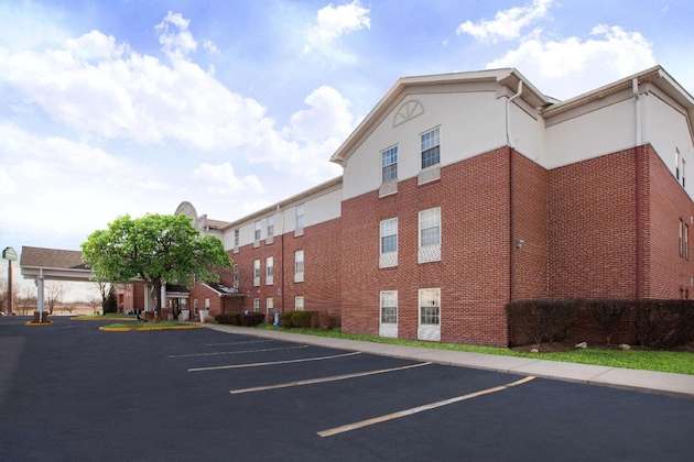 Gallery - Wingate By Wyndham Roseville Detroit