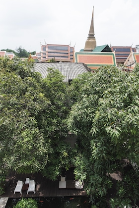 Gallery - Feung Nakorn Balcony Rooms & Cafe