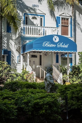 Gallery - Olde Marco Inn 401