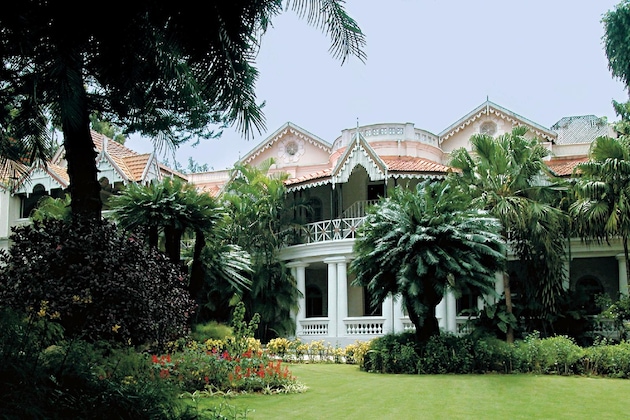 Gallery - Taj West End