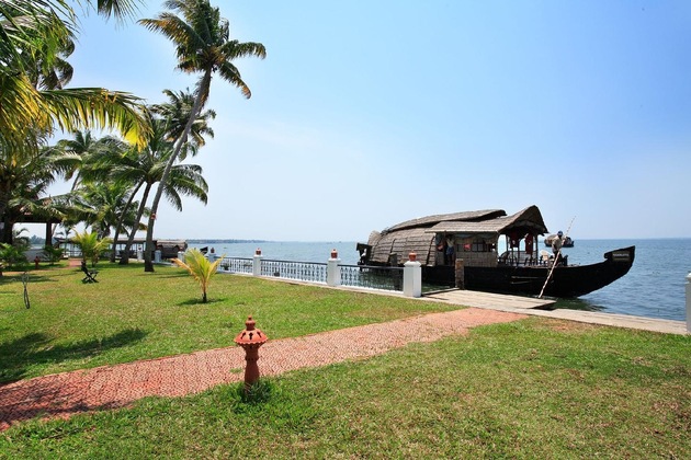 Gallery - Coco Bay Resort