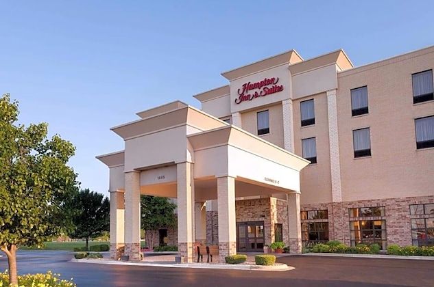 Gallery - Hampton Inn & Suites Addison