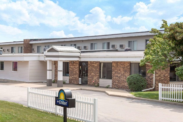 Gallery - Days Inn By Wyndham Fond Du Lac