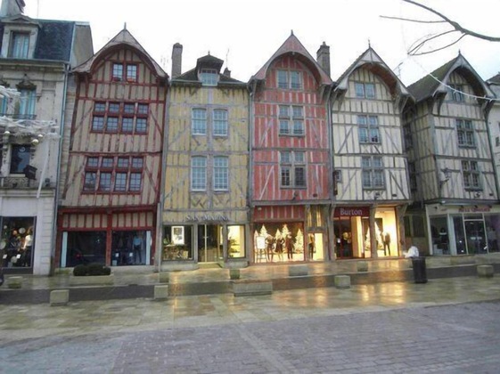 Gallery - Brit Hotel Essentiel Troyes Aéroport