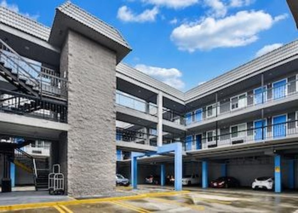 Gallery - Hollywood Inn Express Lax