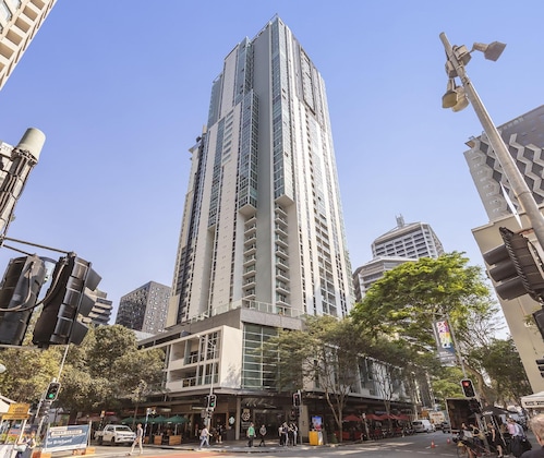 Gallery - Oaks Brisbane Festival Suites