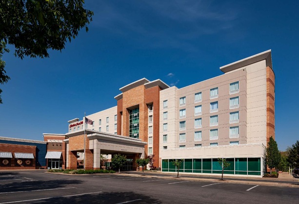 Gallery - Hampton Inn & Suites St. Louis At Forest Park