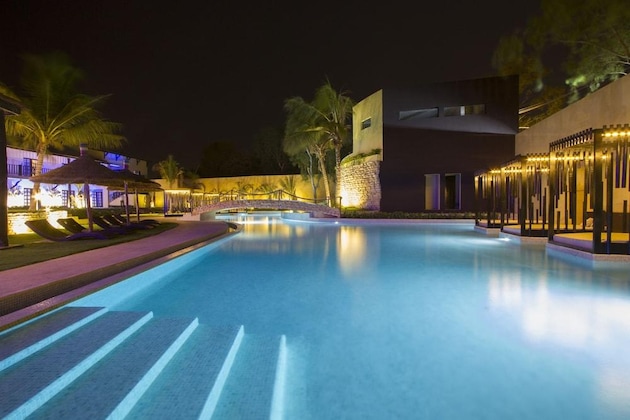 Gallery - The Rhino Resort Hotel & Spa