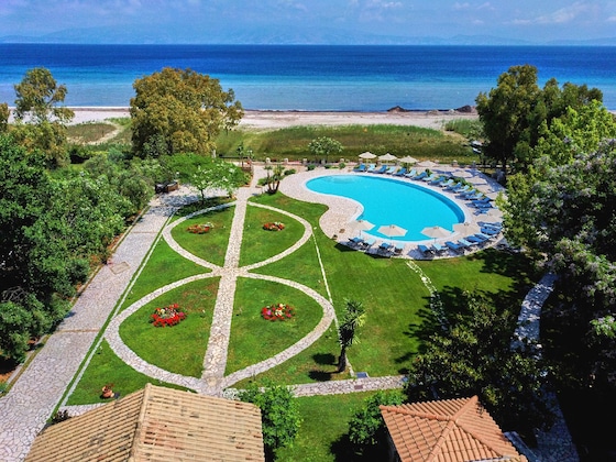 Gallery - Chrismos Luxury Suites & Studios
