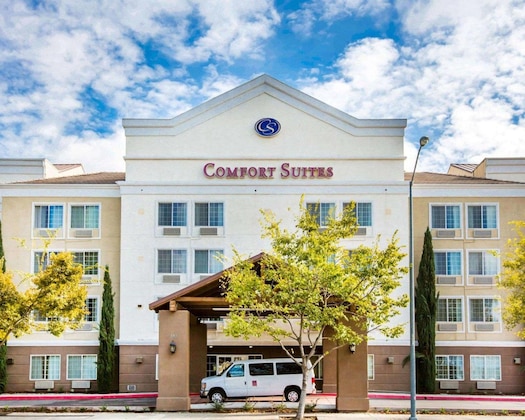 Gallery - Comfort Suites Clovis