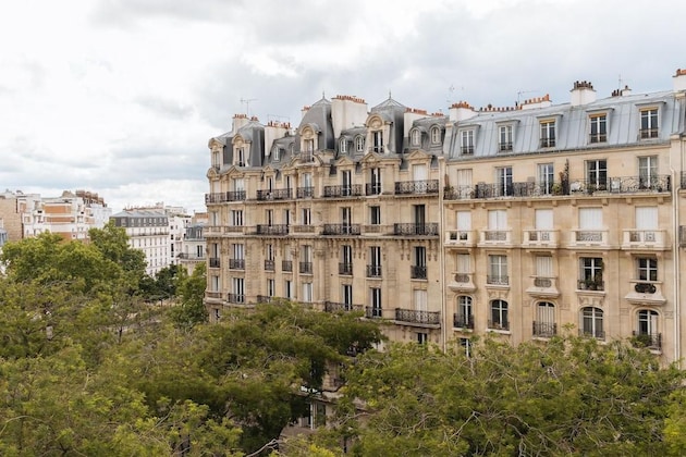 Gallery - Hôtel Du Printemps