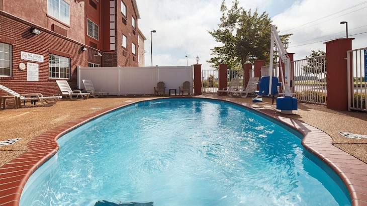 Gallery - Best Western Plus Olive Branch Hotel & Suites