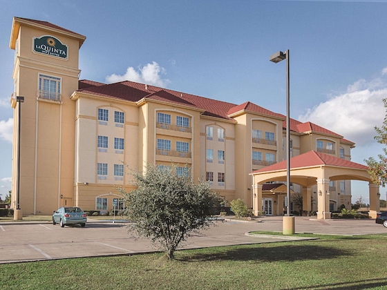 Gallery - La Quinta Inn & Suites By Wyndham Mt. Pleasant