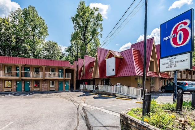 Gallery - Motel 6 Gatlinburg Smoky Mountains