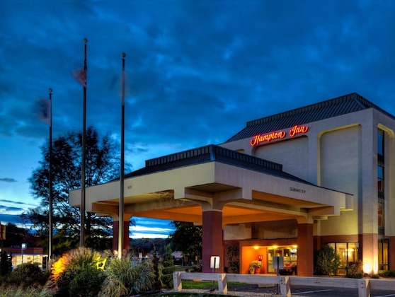 Gallery - Hampton Inn West Springfield