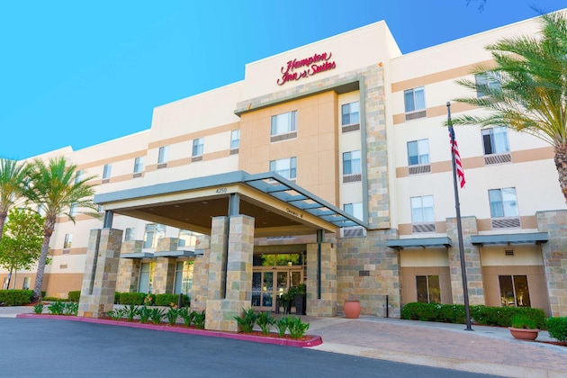 Gallery - Hampton Inn & Suites Riverside Corona East