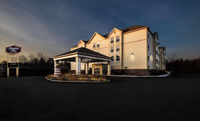Gallery - Hampton Inn Waterville