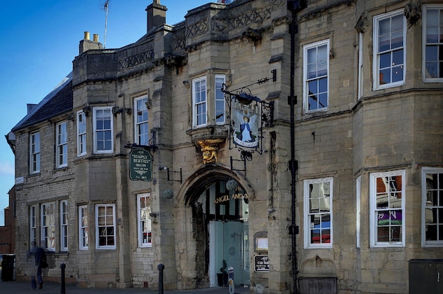 Gallery - Angel & Royal Hotel