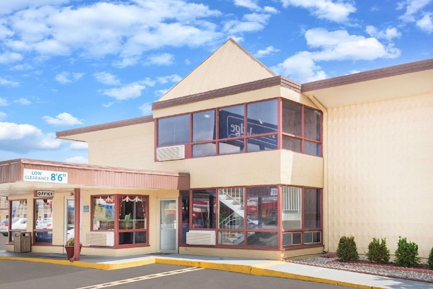 Gallery - Travelodge By Wyndham Terre Haute