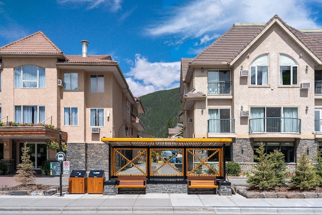 Gallery - Red Carpet Inn