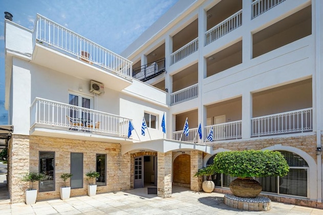 Gallery - Oasis Hotel