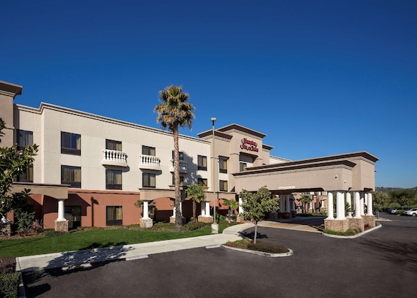 Gallery - Hampton Inn & Suites Paso Robles