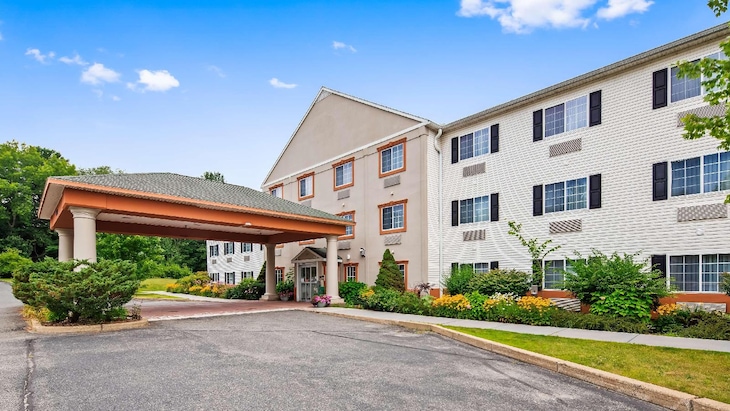 Gallery - Best Western Plus Berkshire Hills Inn & Suites