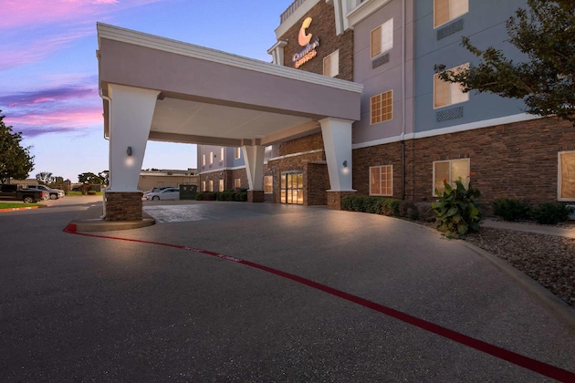 Gallery - Comfort Suites Bastrop