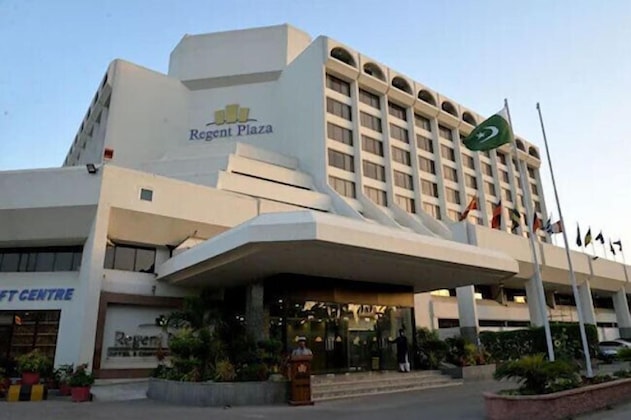 Gallery - Regent Plaza Hotel & Convention Centre