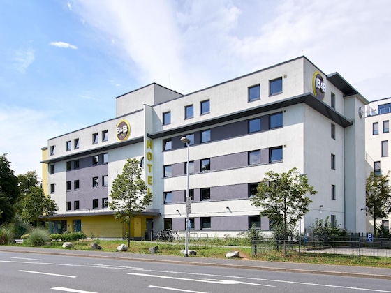 Gallery - B&B Hotel Darmstadt