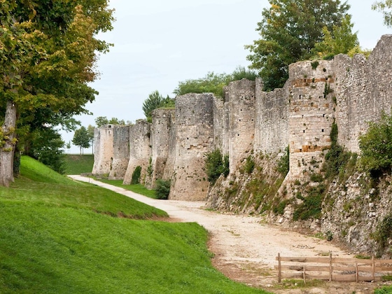 Gallery - Ibis Provins