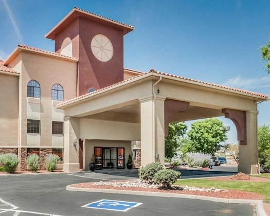 Gallery - Quality Inn & Suites