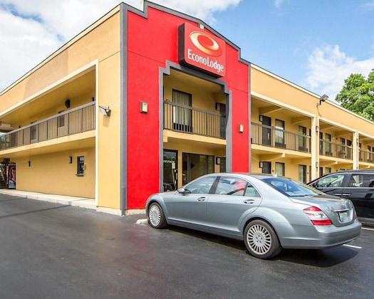 Gallery - Econo Lodge North