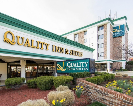 Gallery - Quality Inn & Suites
