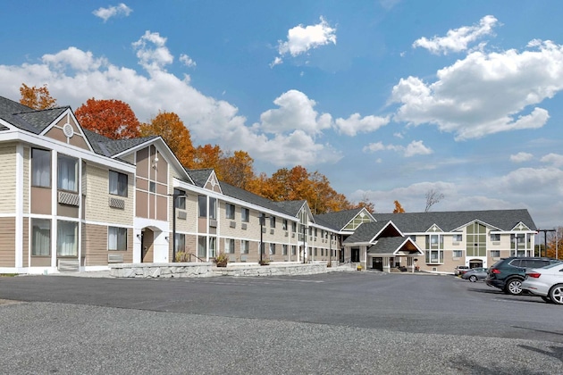 Gallery - Comfort Inn & Suites At Maplewood
