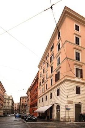 Gallery - Roman Terrace