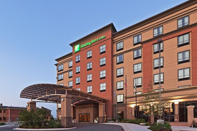 Gallery - Holiday Inn Hotel & Suites Tulsa South