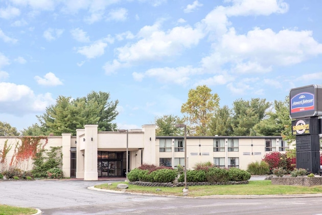 Gallery - Crossroads Inn